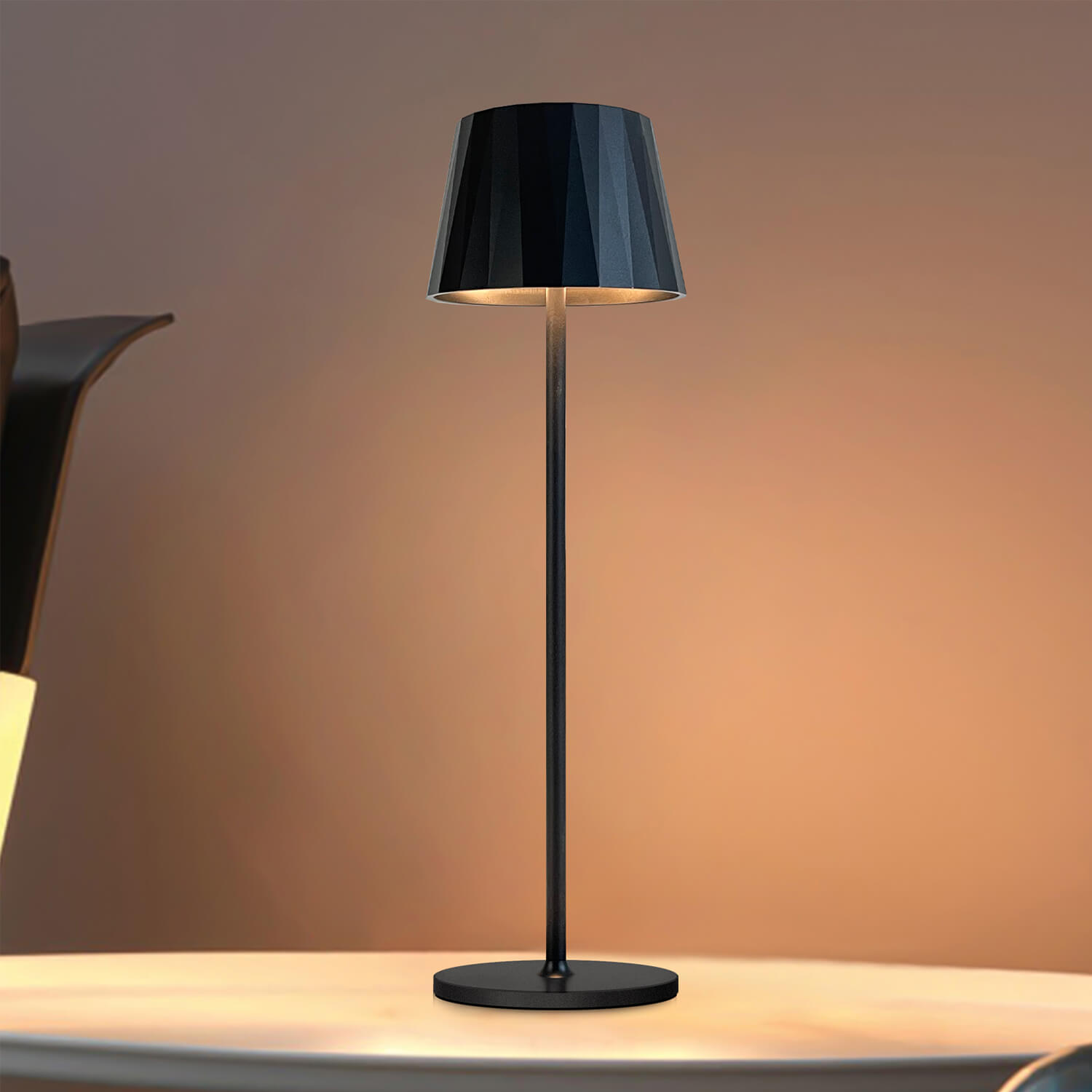 Modern Black Pleated Metal Shade LED Table Lamp: Sleek Industrial Design, Soft Focused Glow – Home Office Desk/Studio Workspace Lighting