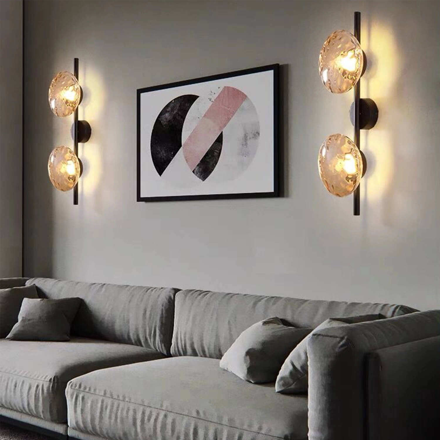 Modern Amber Glass Double Head Wall Sconce for Living Room: Minimalist Symmetric Decor, Soft Ambient Glow – Black Metal Frame Luxury Lighting