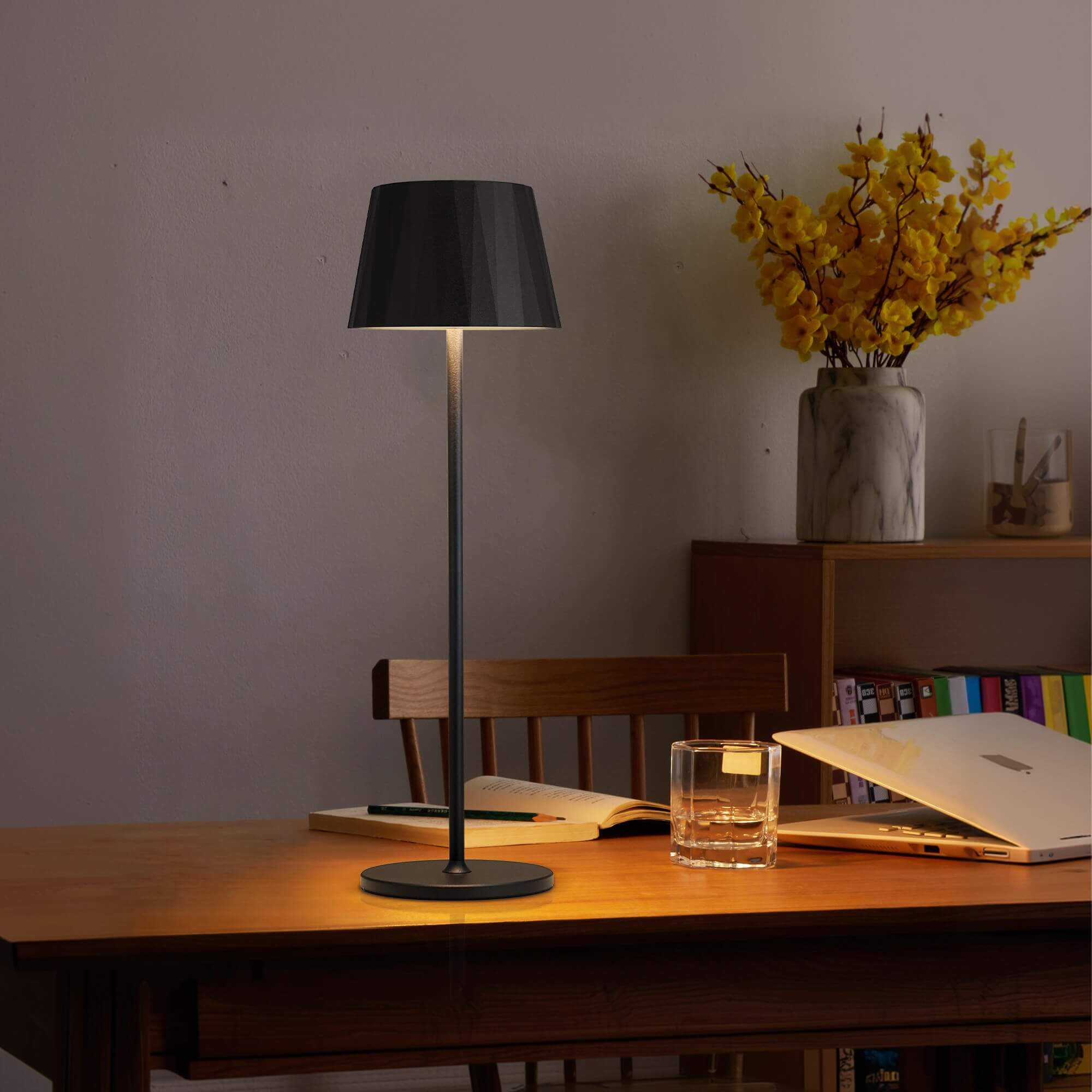 Modern table lamp collection – stylish bedside and desk lighting